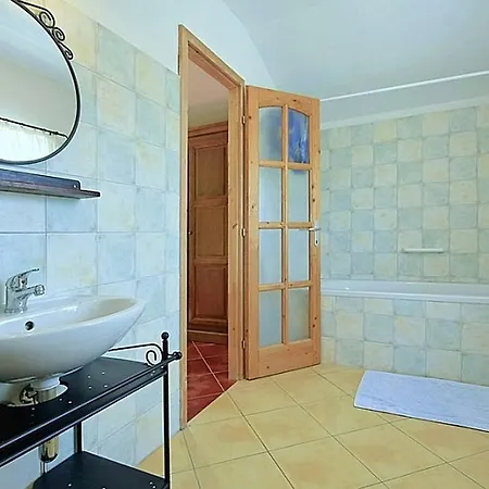 Nolissima Holiday home Karojba