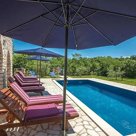 Nolissima Holiday home Karojba