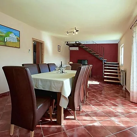 Holiday home Nolissima Karojba